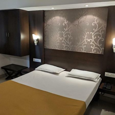 Aashraya Hotell Mysore Eksteriør bilde