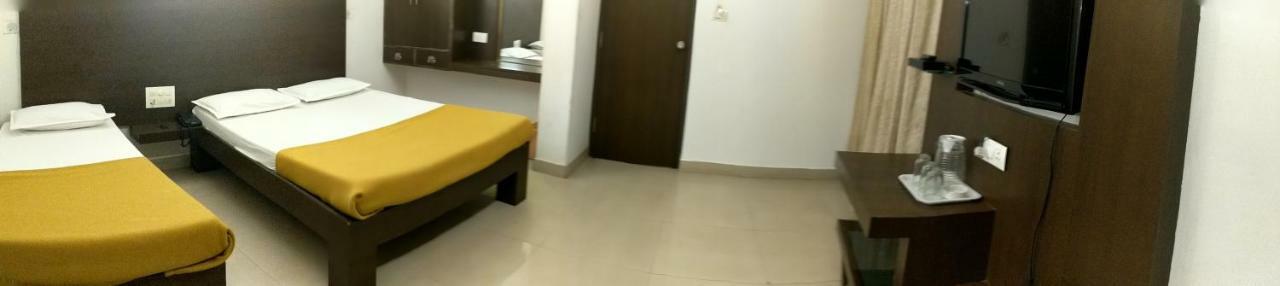 Aashraya Hotell Mysore Eksteriør bilde