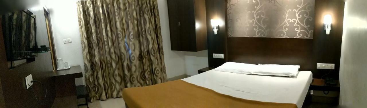 Aashraya Hotell Mysore Eksteriør bilde