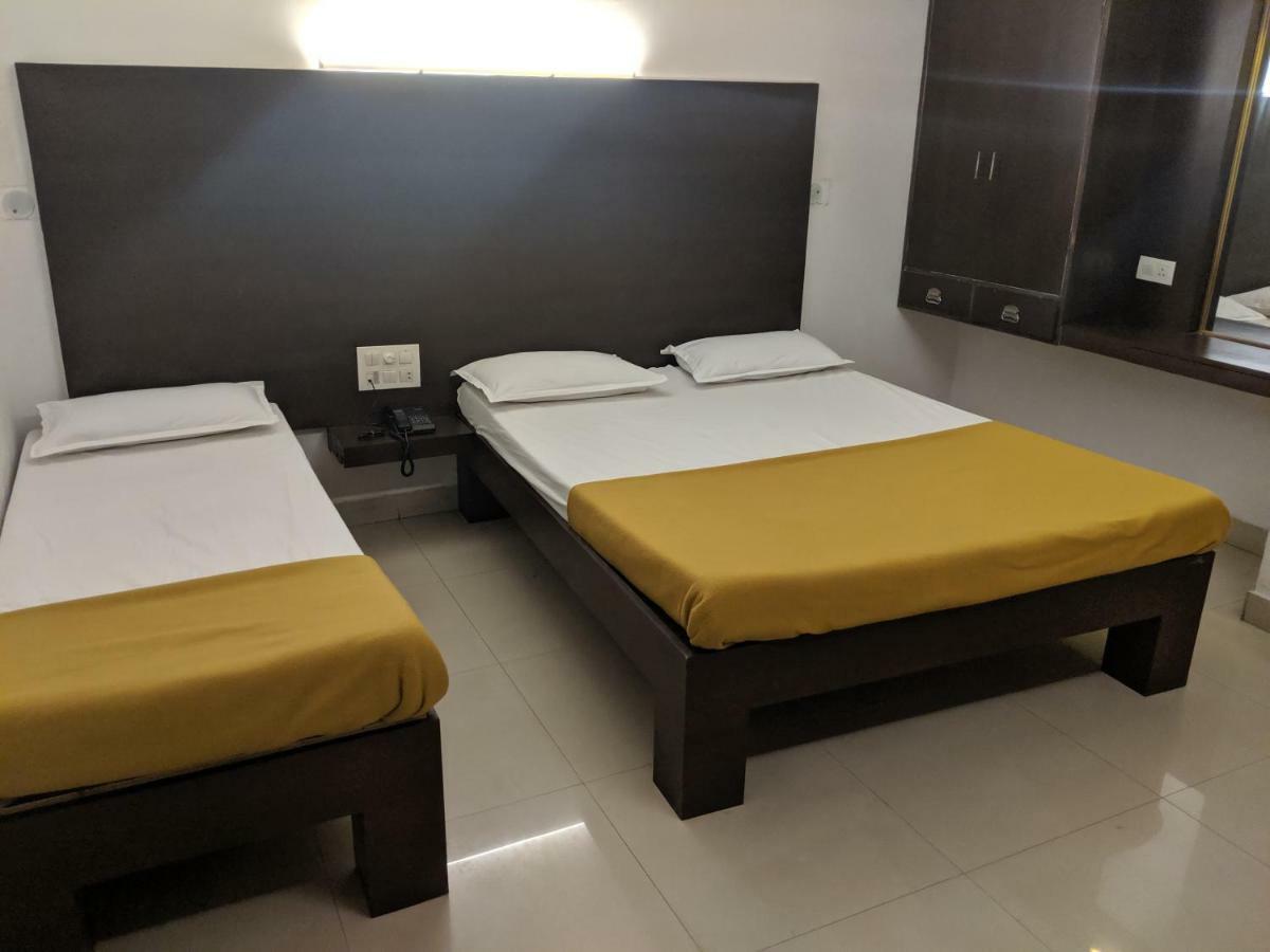 Aashraya Hotell Mysore Eksteriør bilde