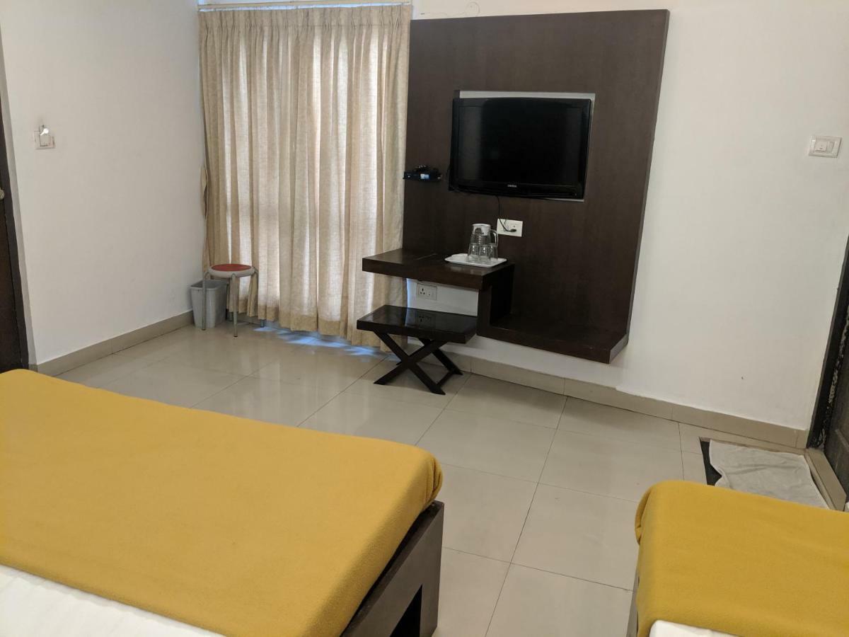 Aashraya Hotell Mysore Eksteriør bilde