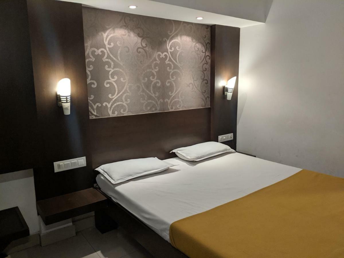 Aashraya Hotell Mysore Eksteriør bilde