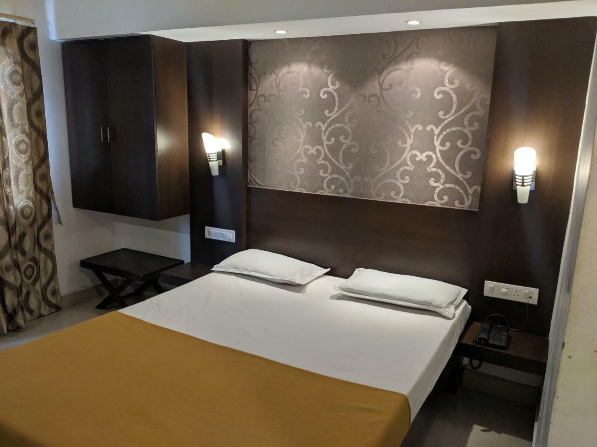 Aashraya Hotell Mysore Eksteriør bilde