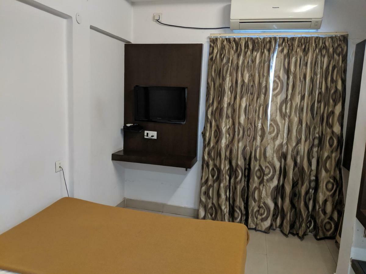 Aashraya Hotell Mysore Eksteriør bilde