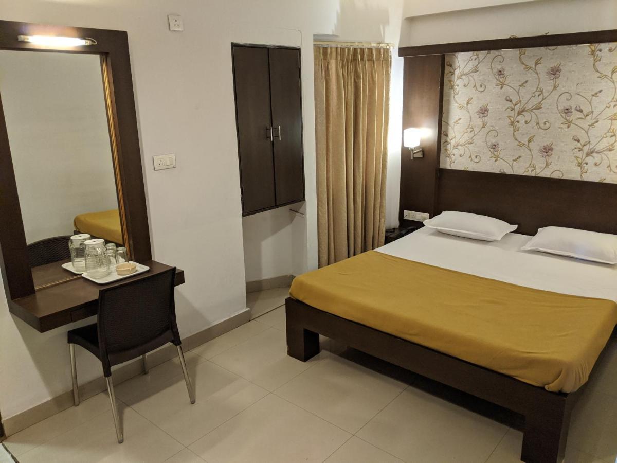 Aashraya Hotell Mysore Eksteriør bilde